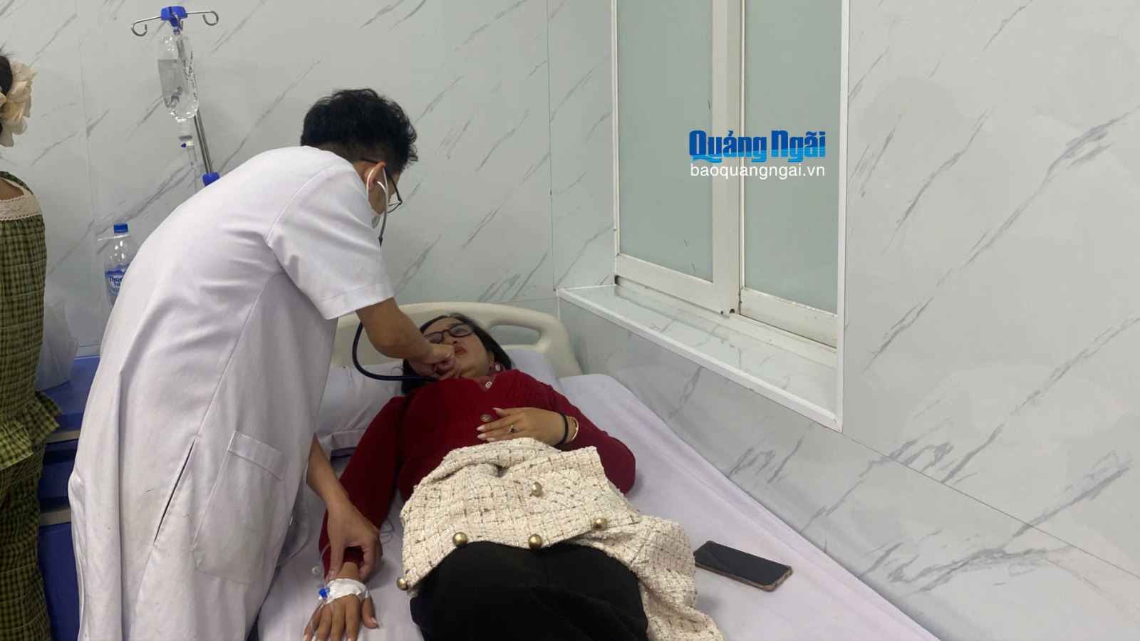 Vụ nghi ngộ độc do ăn bánh mì tại Quảng Ngãi: Sở Y tế yêu cầu tập trung nguồn lực điều trị cho bệnh nhân